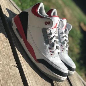 Jordan 3 fire red